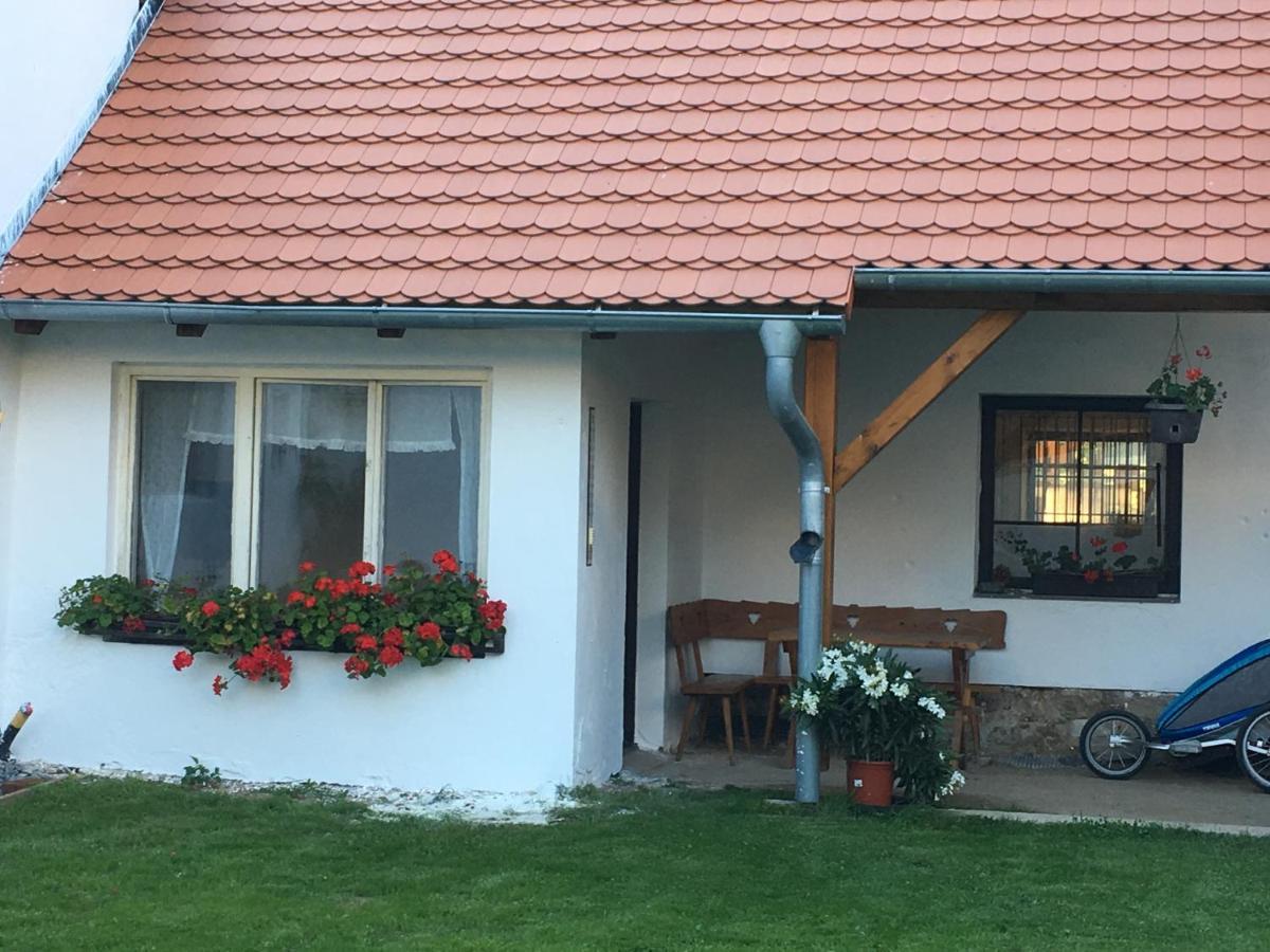 Appartement Statek Stranovice à Malenitz Extérieur photo
